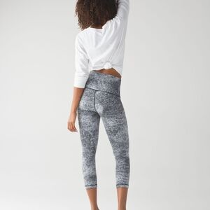 Lululemon Wunder Under Pant (Hi-Rise) Luon Spray Jacquard White Black
